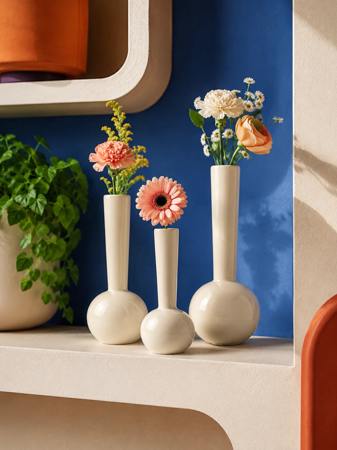 Sculptural Hydroponic Stem Vase — Minimalist Glass Decor