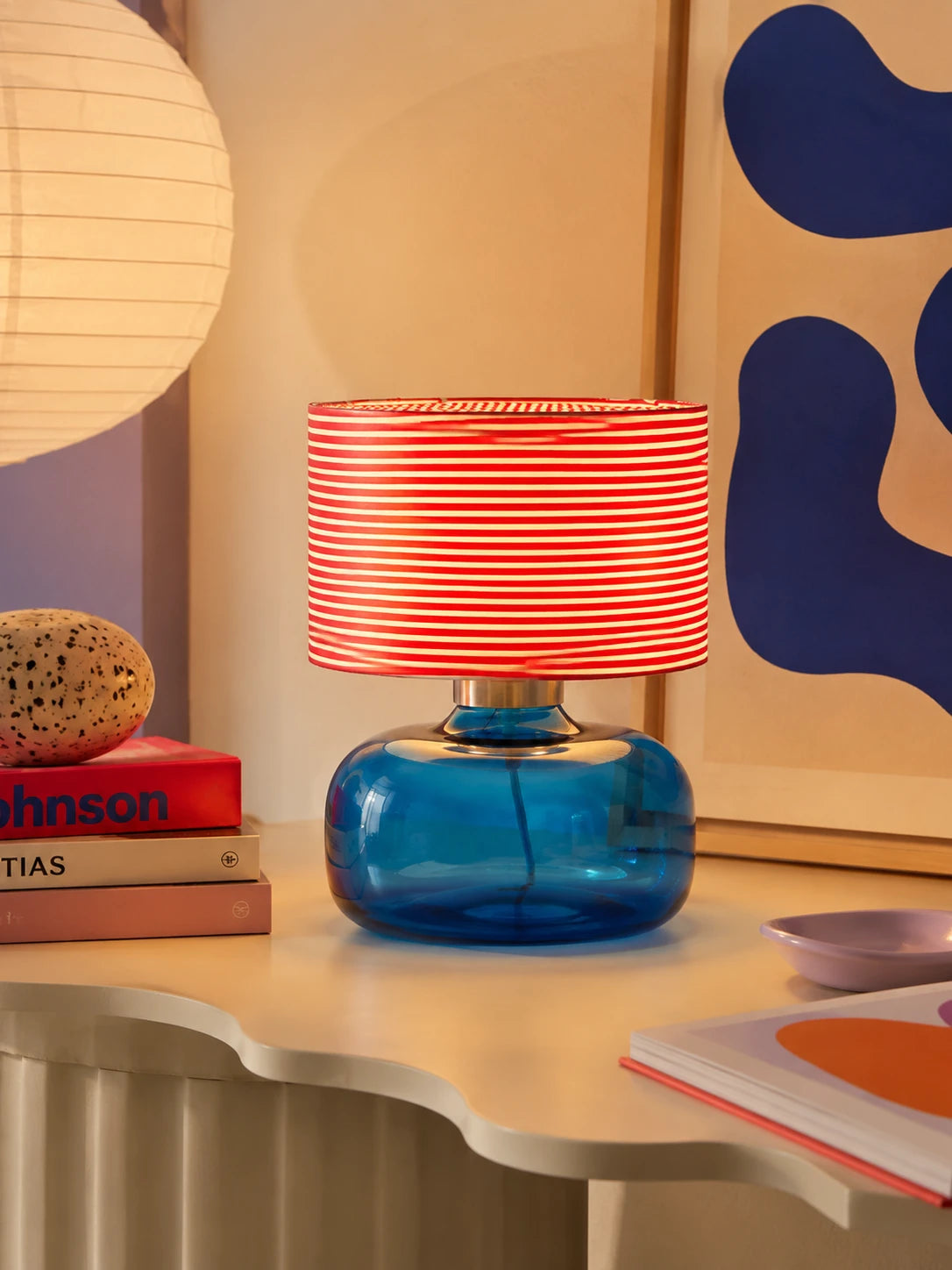Mokamoka Medieval Stained Glass Table Lamp — Bauhaus-Inspired Accent Lighting