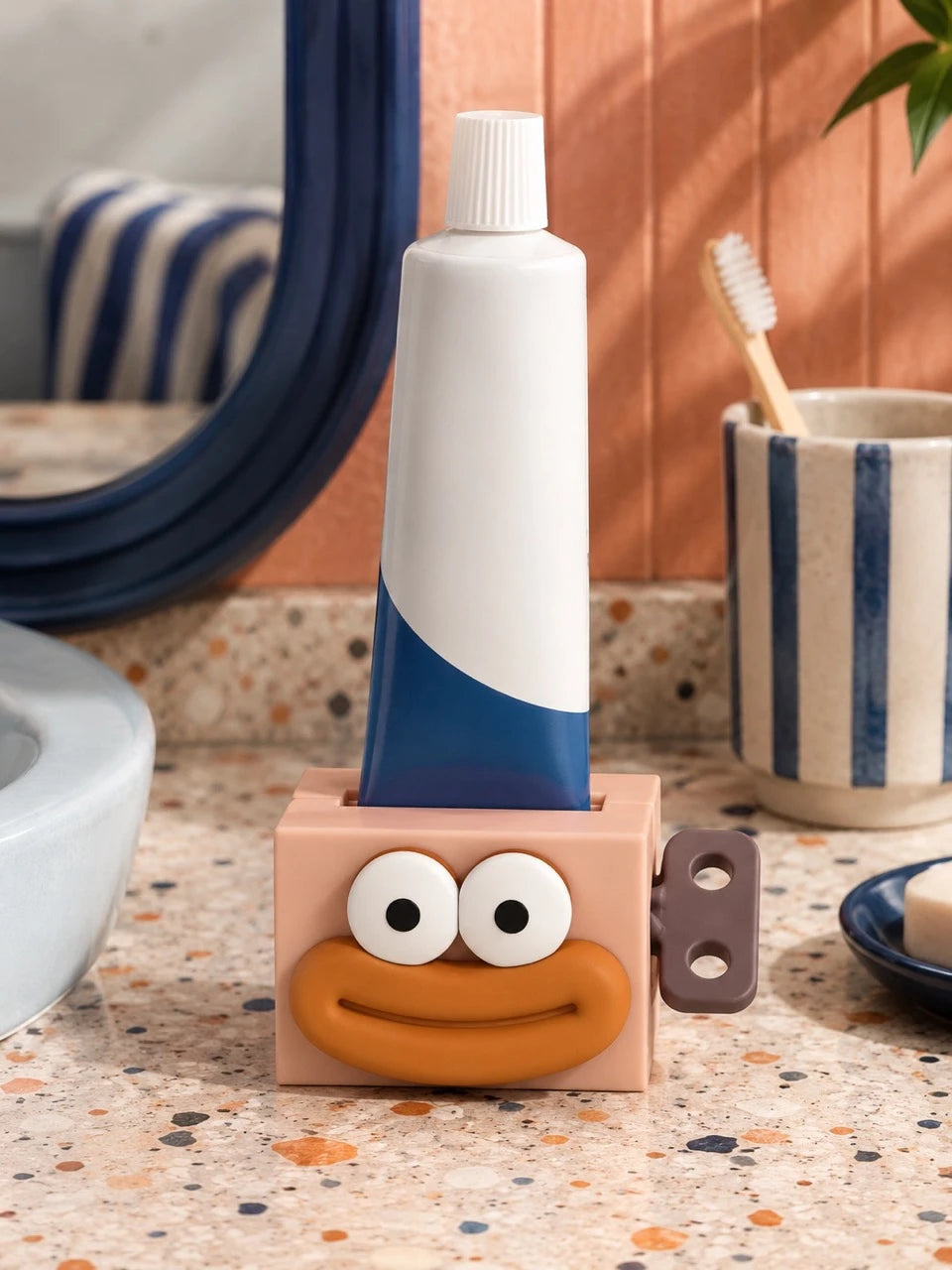 Cartoon Toothpaste Squeezer