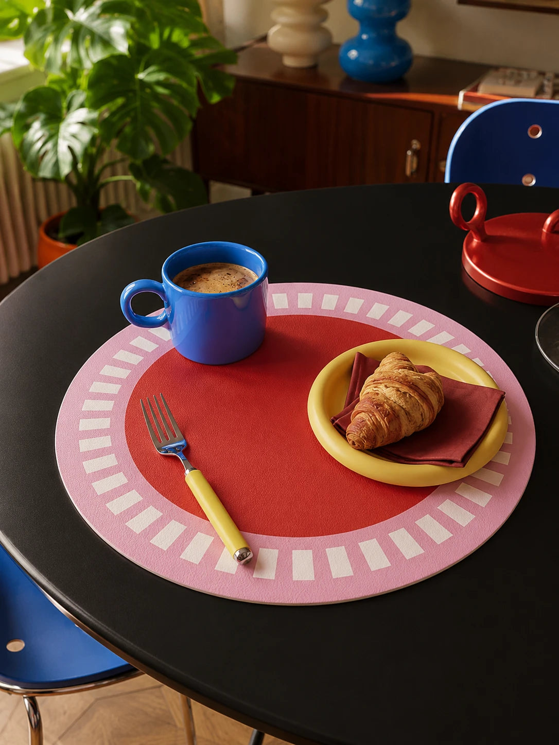 Sun-Dial Round Faux Leather Placemat